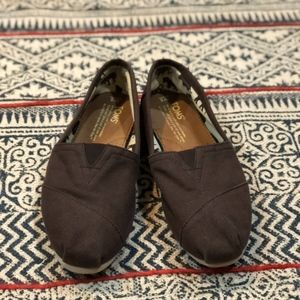 Like New Brown Toms - 8